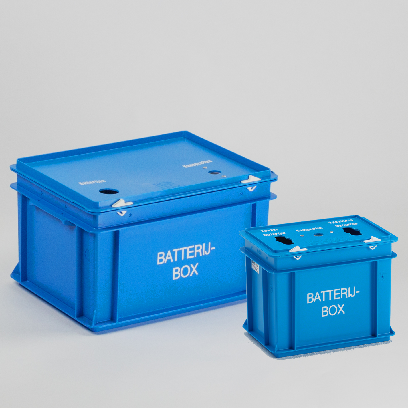 Boite à piles usagées en stock