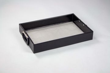 Cadre avec grille pour l'élevage de vers de farine