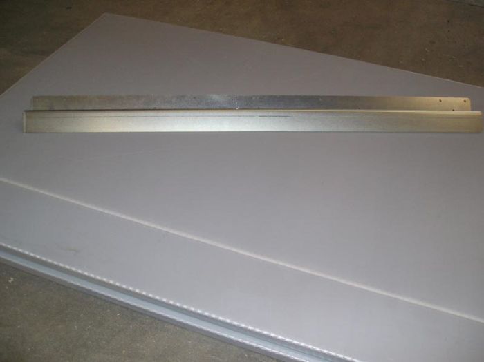 Préhension ventrale pour conteneur poubelle MGB 660, MGB 770 et MGB 1000L