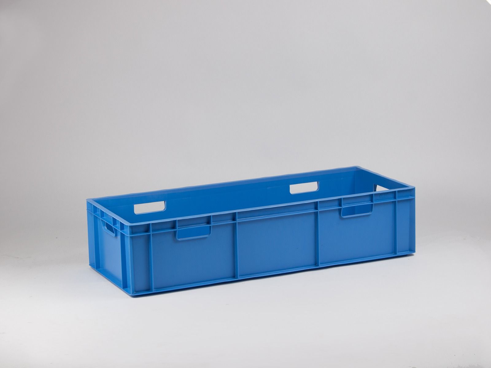 Caisse plastique Bleu gerbable volume 40 litres sans poignée 
